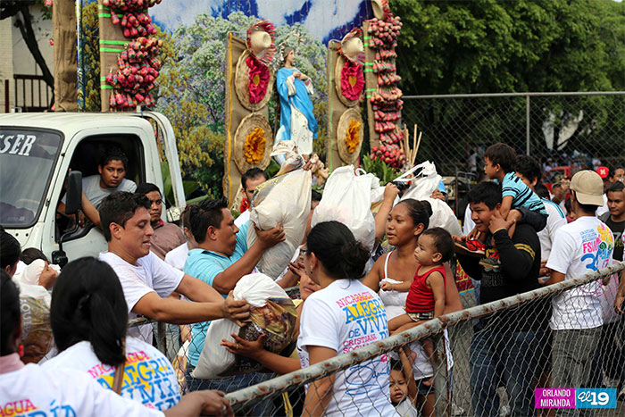 Fe y devoción a la Virgen María se muestran en calles de la capital
