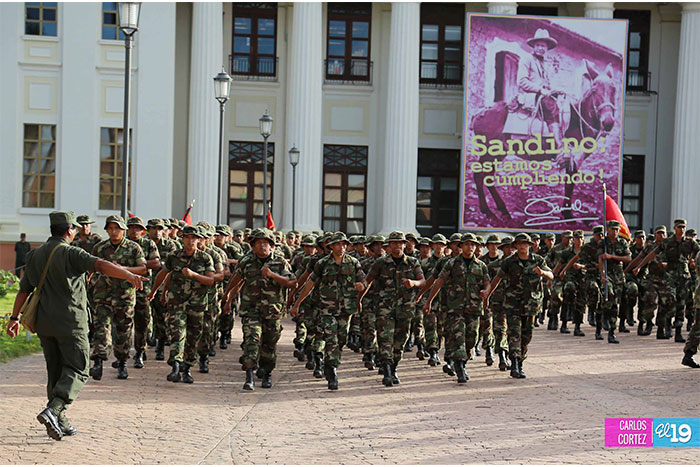 Cadetes de Ejército de Nicaragua ensayan previo a acto de graduación