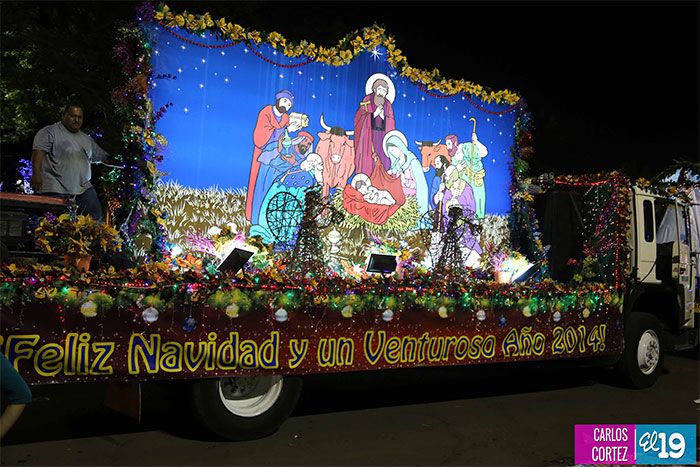 Familias disfrutaron recorrido de los altares móviles en honor al Nacimiento del Niño Dios