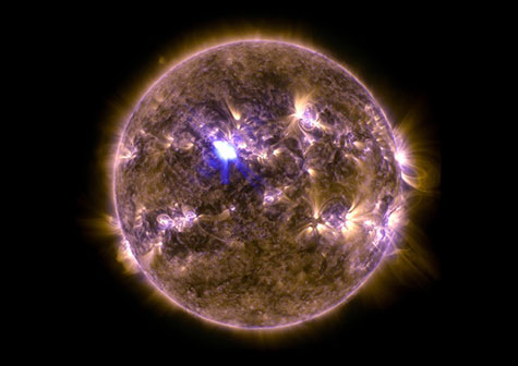 La NASA 'congela' la erupción solar más potente del año