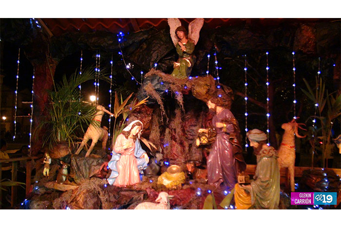 Nacimientos del Señor Jesús deslumbran plaza parque Juan José Quezada de León