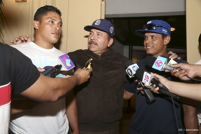 Presidente Daniel se reúne con el bigleaguer Everth Cabrera 