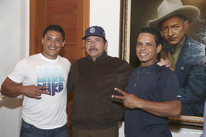 Presidente Daniel se reúne con el bigleaguer Everth Cabrera 