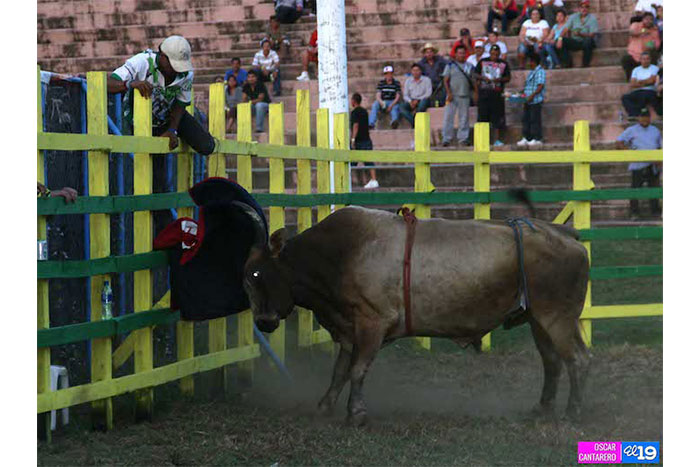 Colorida tarde de toros en Managua