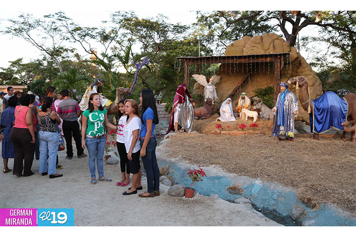 Familias disfrutan últimos días de vacaciones recorriendo lugares de esparcimiento de la Avenida de Bolívar a Chávez