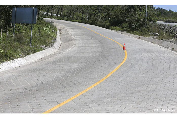 Gobierno Sandinista inaugura 10 kilómetros de carretera entre La Libertad – Santo Domingo en Chontales