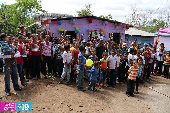 Gobierno fortalece unidad familiar en hogares de Morrito