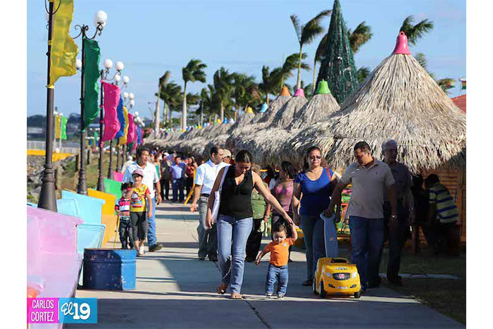 Familias culminan fin de semana visitando el Puerto Salvador Allende  
