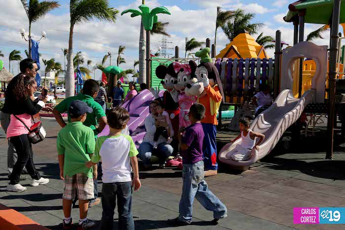 Familias culminan fin de semana visitando el Puerto Salvador Allende  