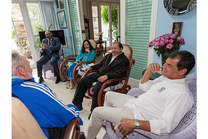 Daniel y Rosario sostienen fraternal encuentro con Fidel en Cuba
