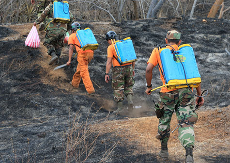 Mantienen controlado incendio en Volcán Masaya