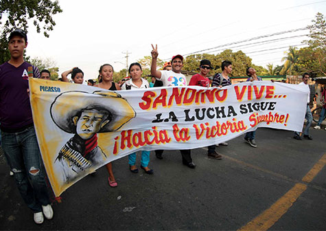 Leoneses recuerdan a mártires de Veracruz