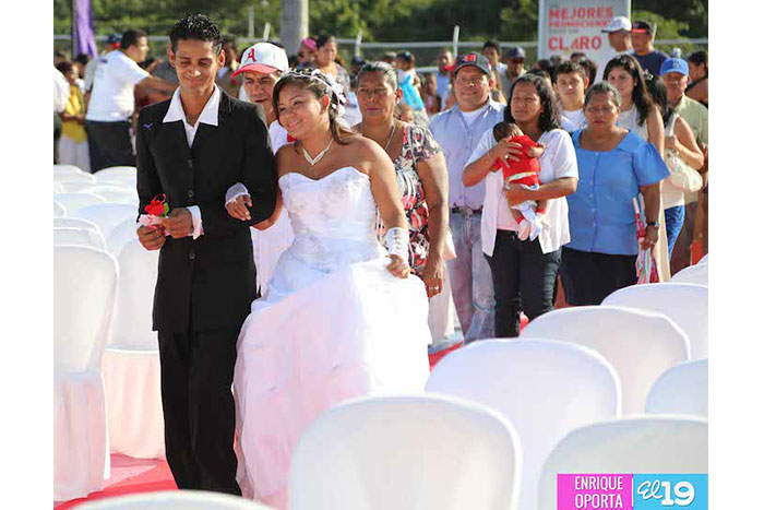 Parejas juran amor eterno en Ya Tu Boda 2014