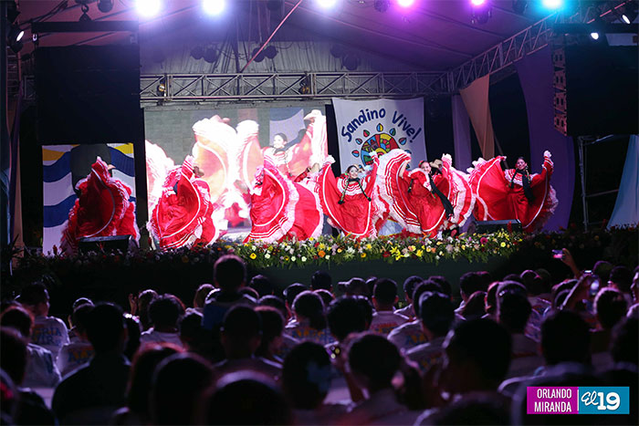 Canta la juventud nicaragüense al General Sandino