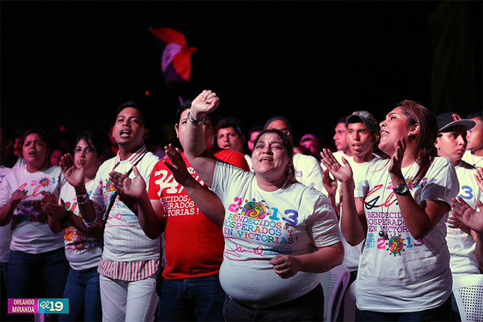 Canta la juventud nicaragüense al General Sandino