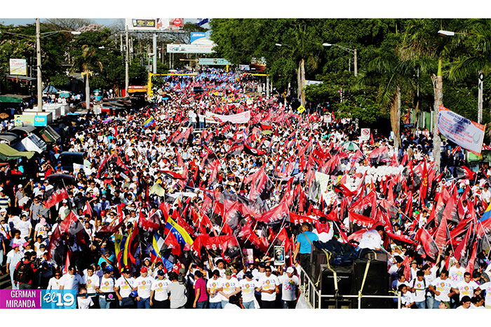 Juventud realiza caminata en honor al General Augusto C. Sandino