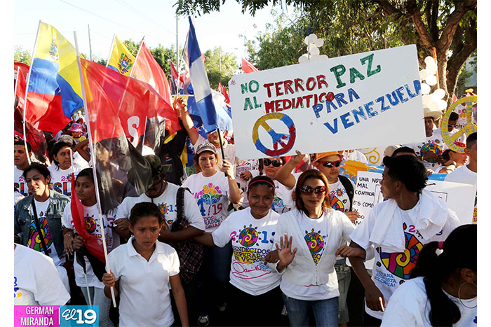 Juventud realiza caminata en honor al General Augusto C. Sandino