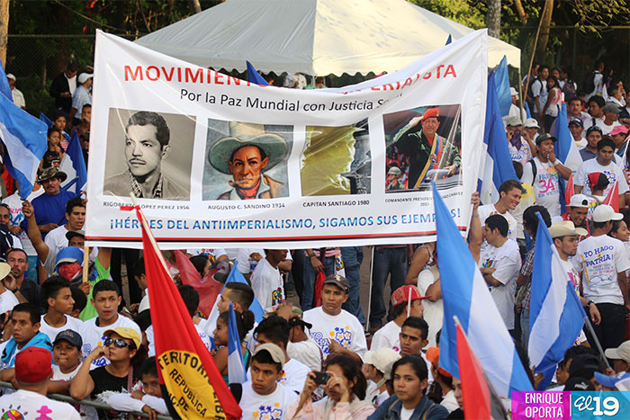 Juventud realiza caminata en honor al General Augusto C. Sandino
