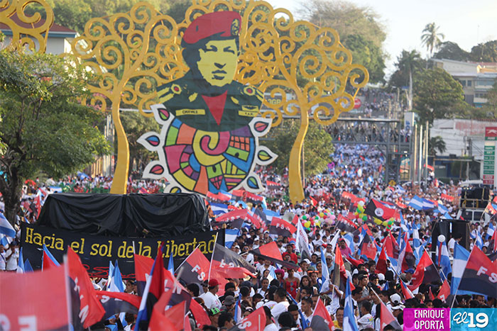 Juventud realiza caminata en honor al General Augusto C. Sandino
