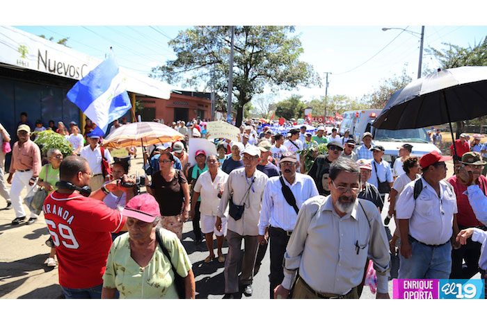 Adultos Mayores realizan caminata en apoyo a la Revolución Bolivariana de Venezuela