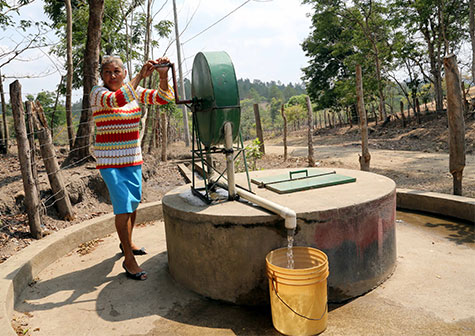 Luz eléctrica lleva alegría a comunidad rural de Nueva Segovia