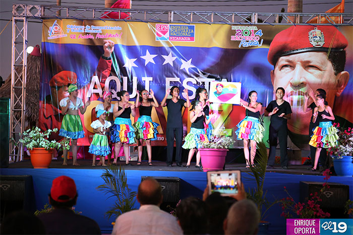Realizan concierto-vigilia #AquíEstáChávez en el puerto Salvador Allende