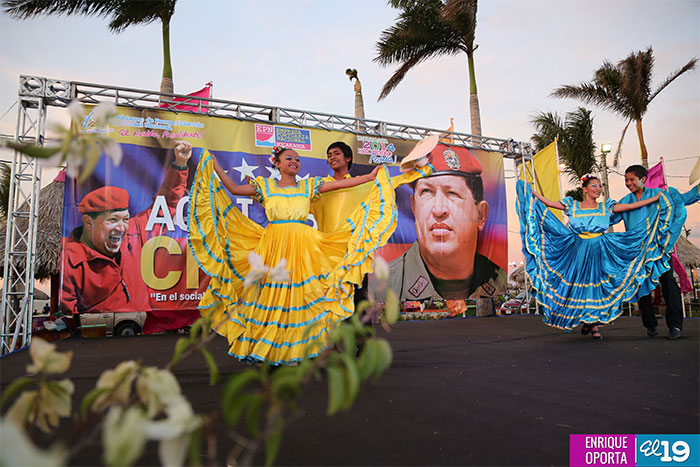 Realizan concierto-vigilia #AquíEstáChávez en el puerto Salvador Allende