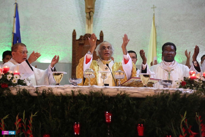 La primera misa del Cardenal Leopoldo Brenes