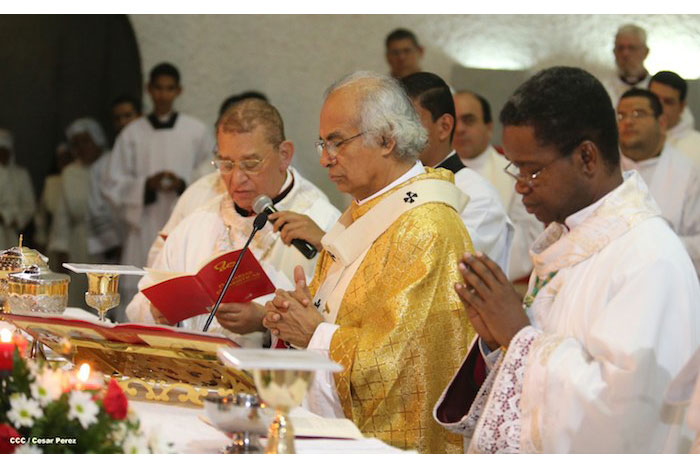 La primera misa del Cardenal Leopoldo Brenes