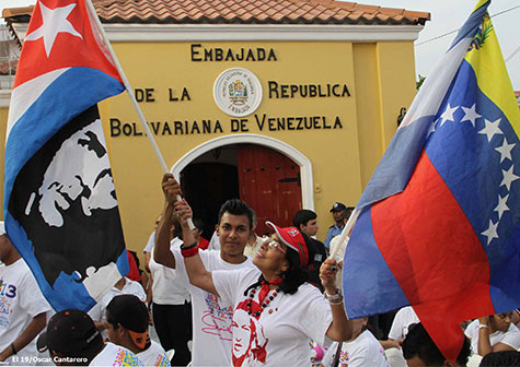 Trabajadores protagonizan acto de amor y solidaridad con la Revolución Bolivariana de Venezuela