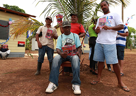 Familias de Corn Island salen del suampo y estrenan Viviendas Dignas