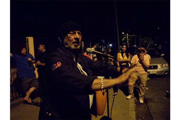 Artistas nicaragüenses recuerdan a Chávez con recital callejero de trova y poesía