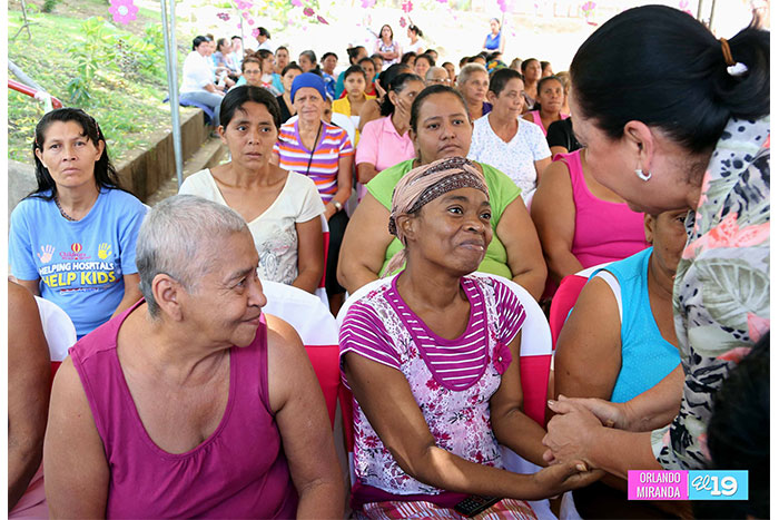 Pacientes del Hospital Bertha Calderón celebran Día Internacional de la Mujer