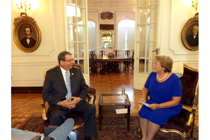 Halleslevens se reúne con Michelle Bachelet en Chile
