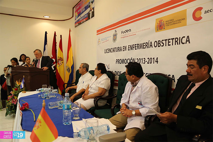 Realizan graduación de Enfermeras Obstetras que atenderán a mujeres que habitan en zonas rurales