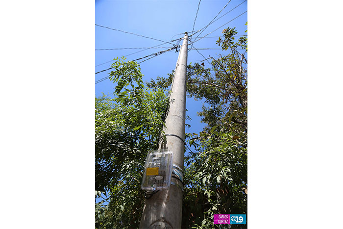 Gobierno Sandinista brinda mejor servicio eléctrico a familias del barrio 31 de Diciembre