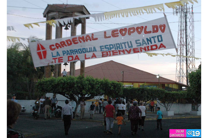 Feligreses de parroquia Espíritu Santo reciben gozosos a Cardenal Brenes