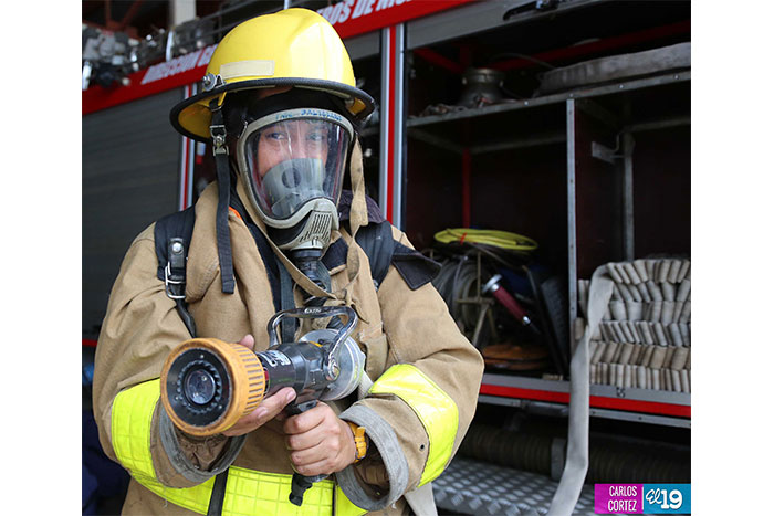 Dirección General de Bomberos: firme en el trabajo y la solidaridad de cara a la Semana Mayor