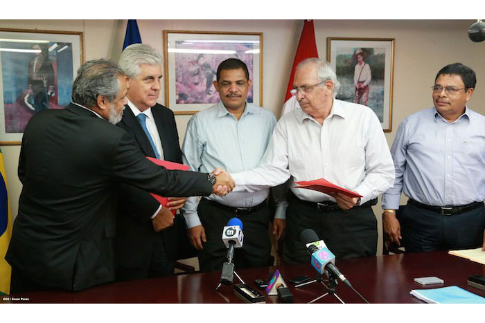 Nicaragua firma convenio para desarrollo de Hidroeléctrica Tumarín