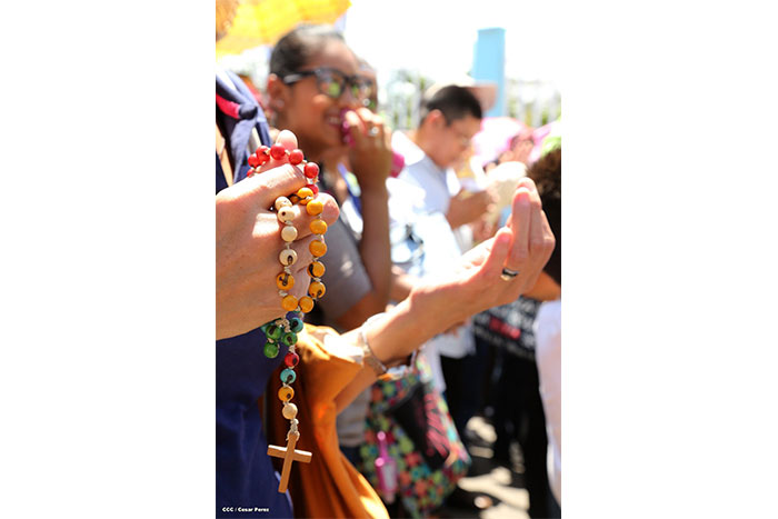 Realizan tercera peregrinación y Viacrucis en La Conquista 