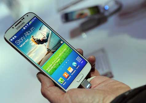Samsung saca su Galaxy S4 para ganarle más terreno a Apple