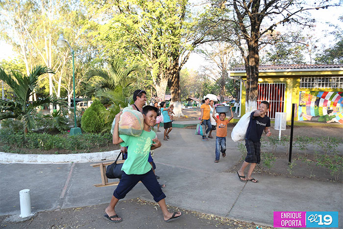 Veraneantes de Xiloá acatan llamado de Policía Nacional y Cruz Roja