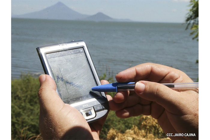 Expertos en vulcanología realizan evaluaciones y monitoreo de gases en zonas cercanas a Apoyeque y Momotombo