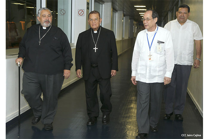 Cardenal Miguel regresa a Nicaragua tras canonización de Juan Pablo II y Juan XXIII