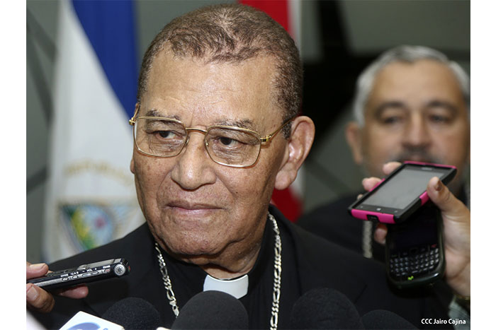 Cardenal Miguel regresa a Nicaragua tras canonización de Juan Pablo II y Juan XXIII