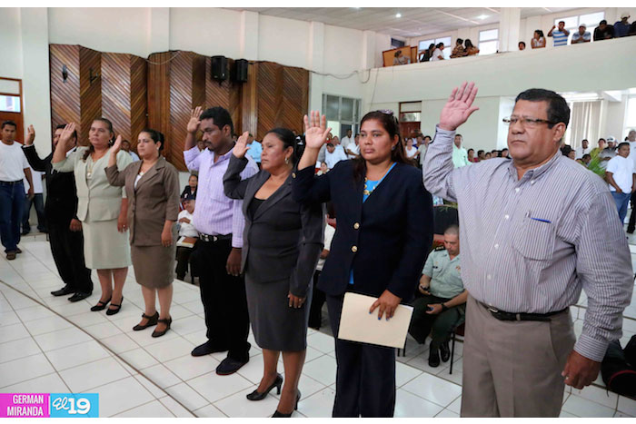 Juramentan a miembros de los Consejos Regionales de la Costa Caribe