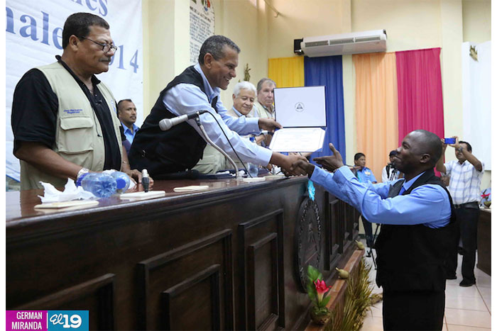 Juramentan a miembros de los Consejos Regionales de la Costa Caribe