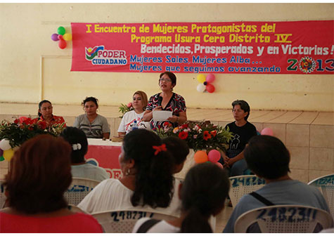 Mujeres comparten experiencias en primer encuentro del programa Usura Cero