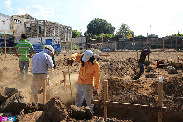 Avanza a buen ritmo construcción de viviendas para afectados por terremotos