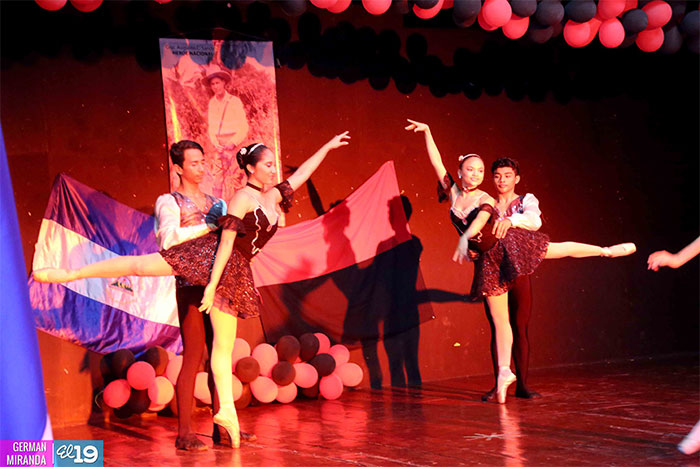 Colectivo de artistas del INC rinde homenaje al General Sandino